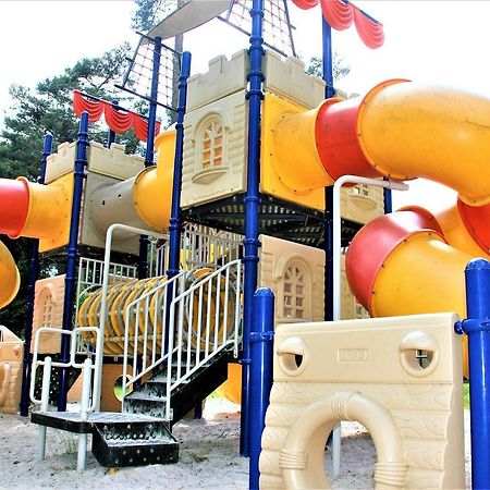 Hotel Camping 'T Soete Dal Zutendaal Exterior foto